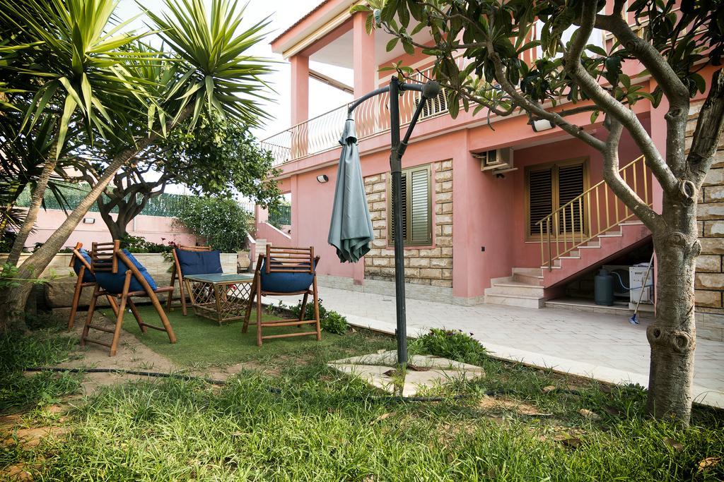 Bed and Breakfast La Rosa Del Deserto Шиклі Екстер'єр фото