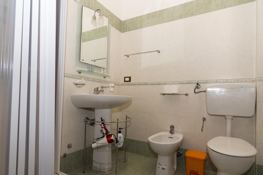 Bed and Breakfast La Rosa Del Deserto Шиклі Номер фото